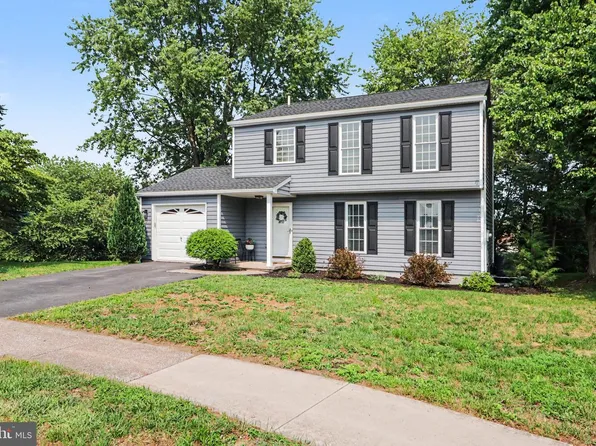 122 Huntley Dr, Harrisburg, PA 17112