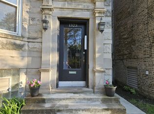 1323 W Foster Ave #2, Chicago, IL 60640