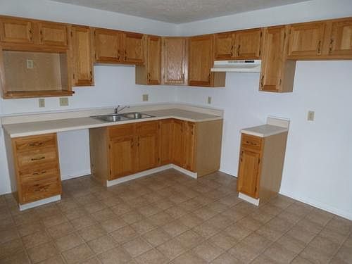 2nd image of 6726 E 42nd St