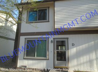 725 Alexander Rd APT D, Colorado Springs, CO 80909