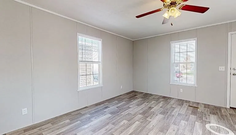 Colonial Oaks — Photo 29