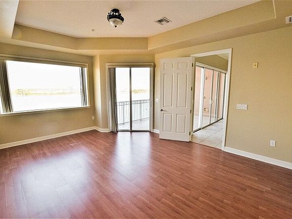 5th image of 8743 The Esplanade APT 26