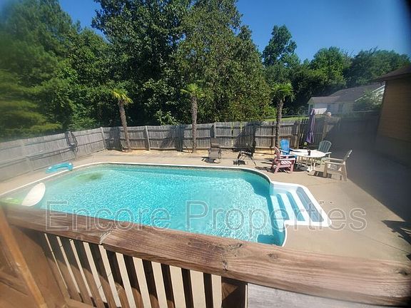 2nd image of 250 Scooter Ln