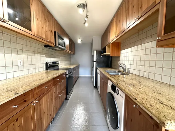 700 Westmount Dr, West Hollywood, CA