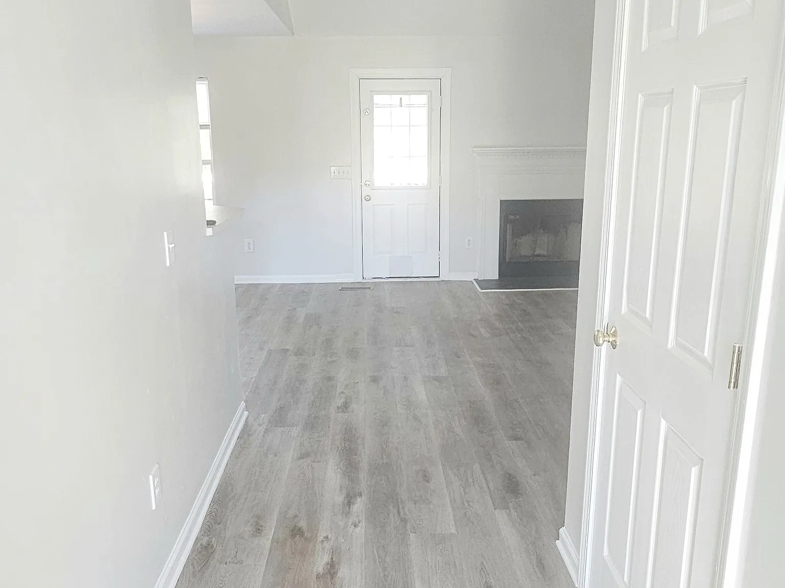 3 bed, 1368 sqft, $1,950 — Photo 2