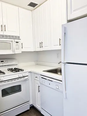 Rented by A Space Realty NY LLC | media 11