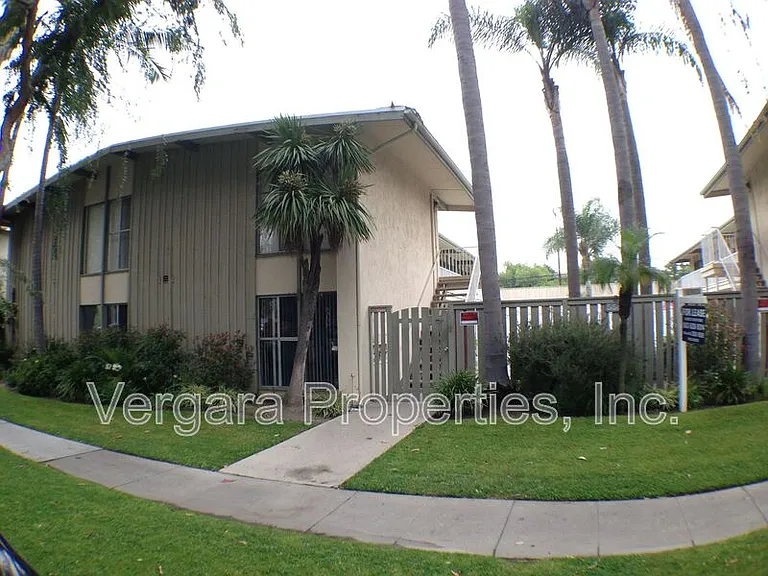 5551 E 23rd St #17 — Photo 3