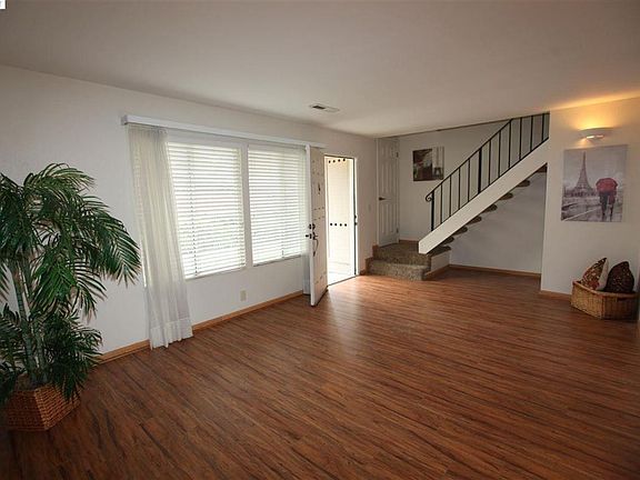 living room/ family room