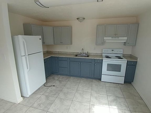 2nd image of 221 W Gatlin St