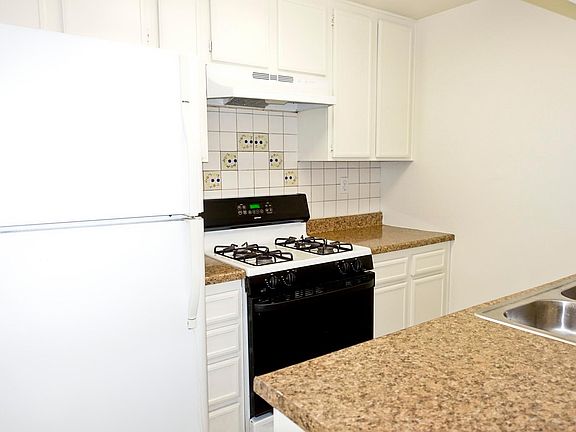 2nd image of 4060 Wabash Ave APT 5