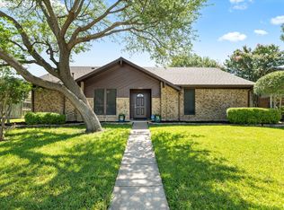 2206 Spring Leaf Dr, Carrollton, TX 75006
