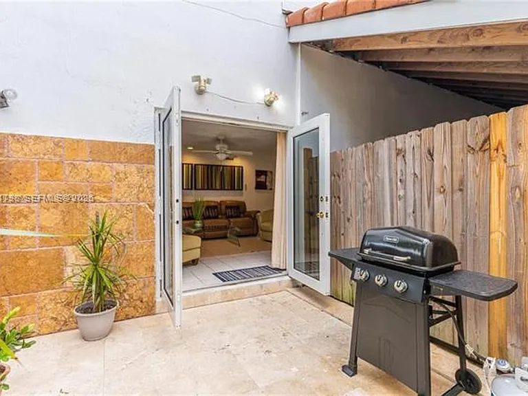 8909 SW 108th Circle Ct #8909 — Photo 12