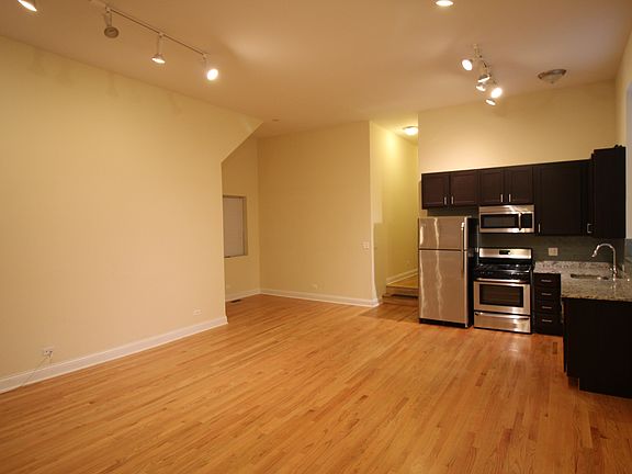 4th image of 4053 N Leavitt St #2N