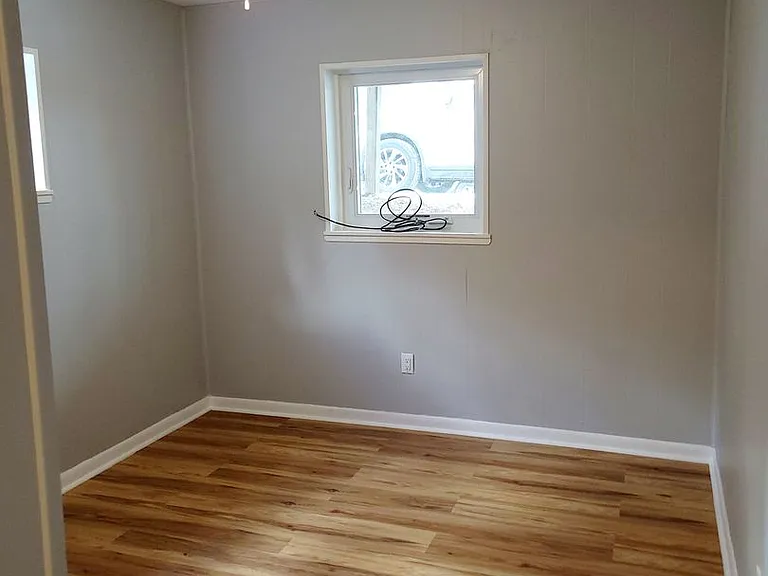 357 Gilmore St — Photo 6