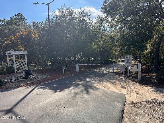 4th image of 611 Lockwood Court SE