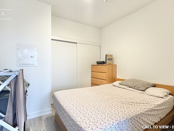 3rd image of 15 Wellington St S #503