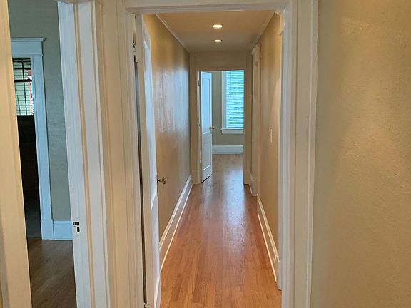 3rd image of 2150 Saint Johns Ave