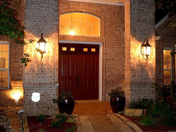 5th image of 8060 Steeplechase Cir