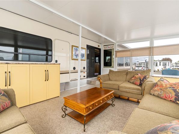 200 Corfield St N #A30, Parksville, BC V9P 1N9
