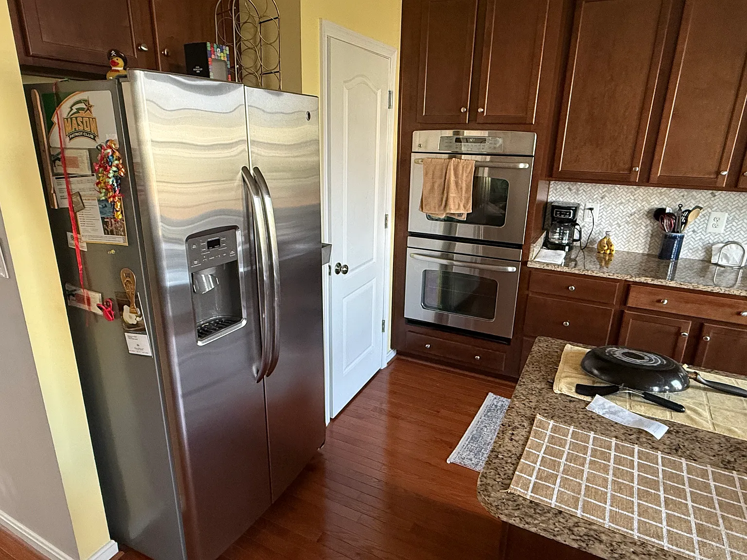3 bed, 3.5 bath, 2450 sqft, $950 — Photo 4