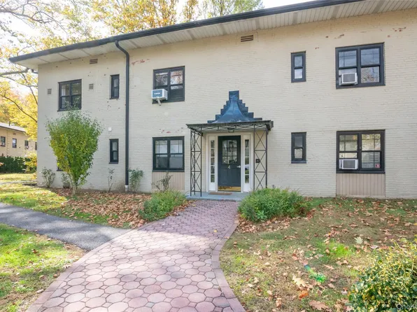 4 Field End Lane #2R, Eastchester, NY 10709