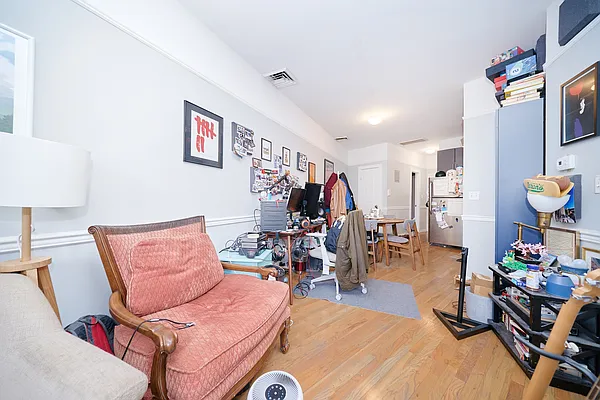 Rented by Living New York | media 11