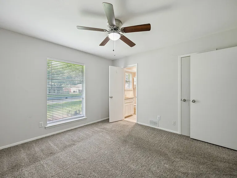 1725 Northcrest Dr — Photo 17
