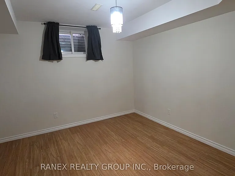 16 Lynwood Ct — Photo 28