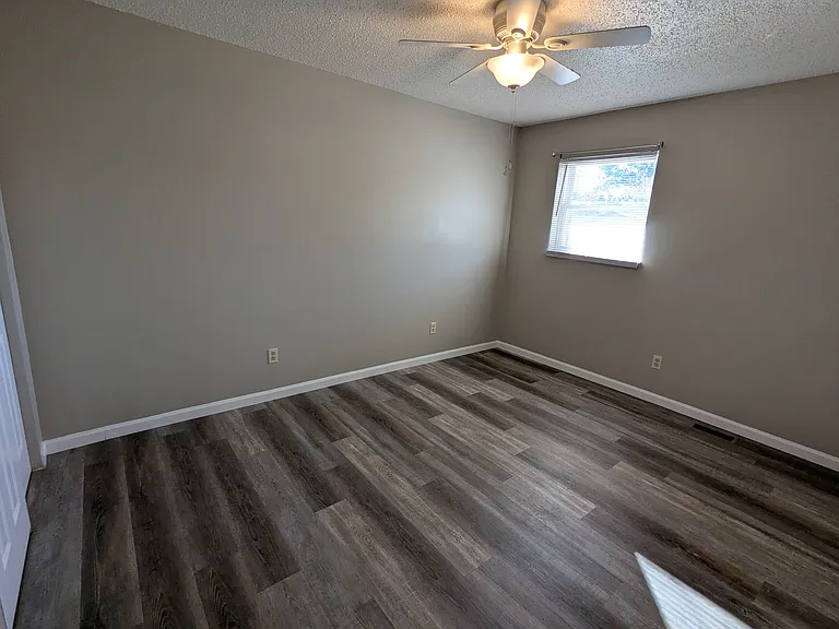 110 Weber Rd — Photo 18