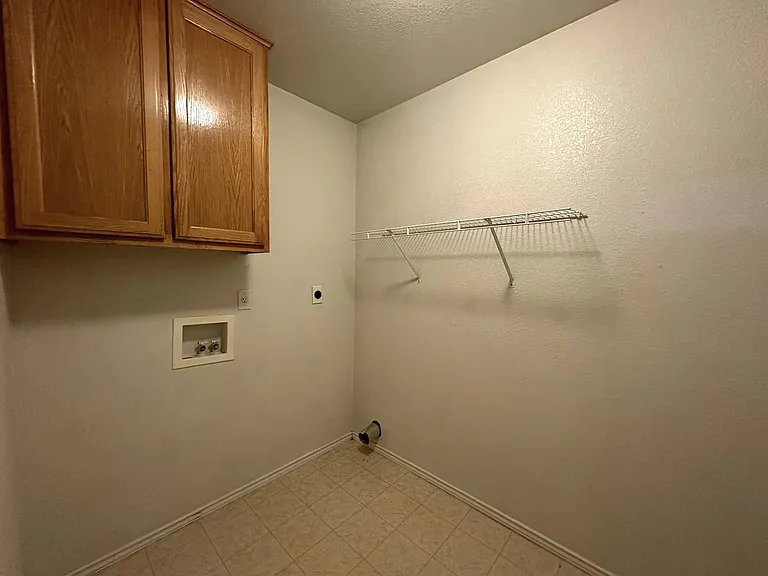 201 Janelle Dr #B — Photo 5