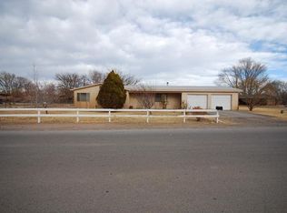 2070 Winchester Dr, Bosque Farms, NM 87068