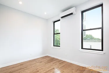 Rented by aptsandlofts.com