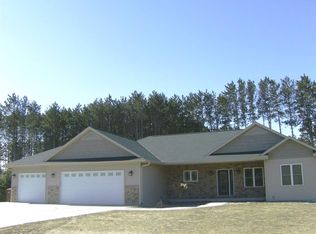 1208 Black Bear Trl, Stevens Point, WI 54482