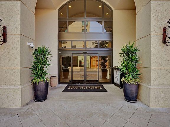 4th image of 701 S Olive Avenue #1214