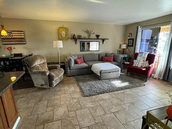 4th image of 3765 Saratoga Ave
