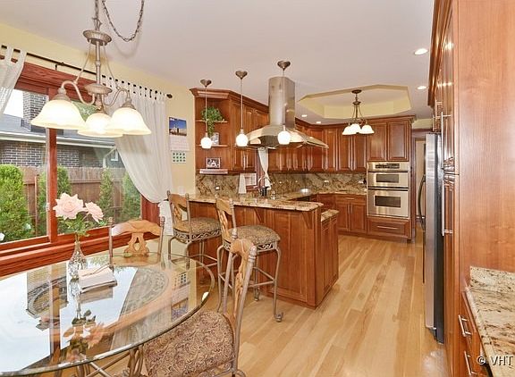 4th image of 12415 Melvina Ave