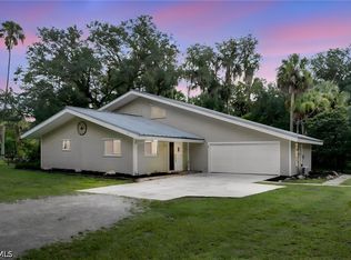 4613 Orange River Loop Rd, Fort Myers, FL 33905