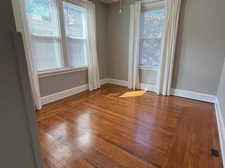 3633 Besuden Ct #1 — Photo 9