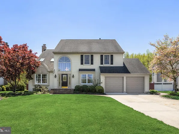 19 Old Republic Ln, Marlton, NJ 08053