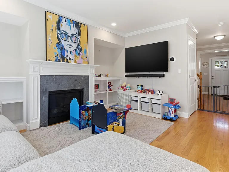 7 Spring Ct #A — Photo 11
