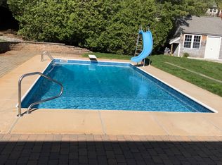 25 Heard Dr, Ipswich, MA 01938