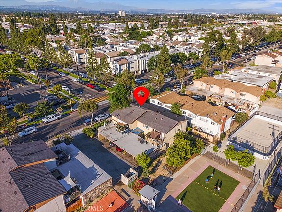 3rd image of 2166 W Alameda Ave
