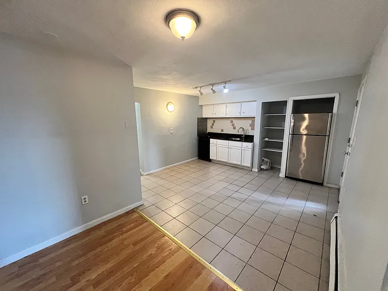 139 Chelsea St #2B — Photo 6