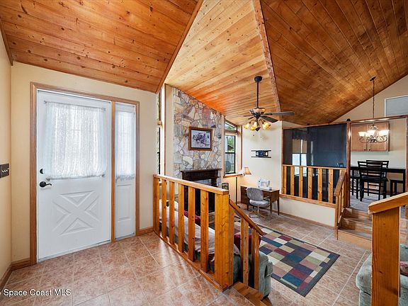 5th image of 430 11th Ln SW