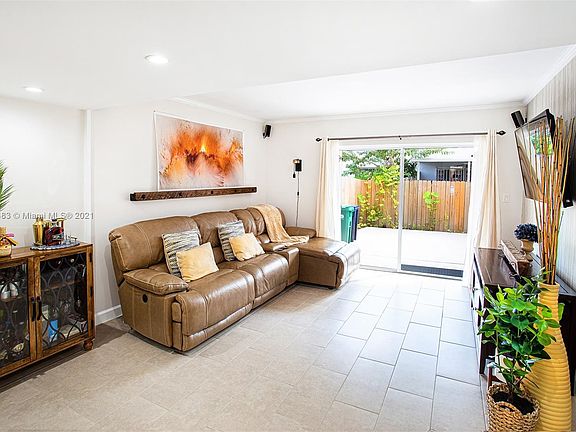 5th image of 1179 NW 124th Ave #2206