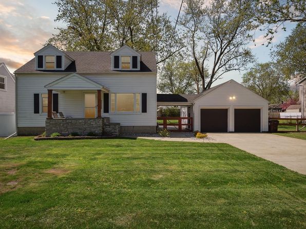 5563 Central Dr, Monroe, MI 48161