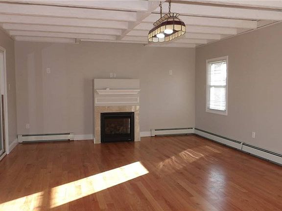2nd image of 15 Granada Pl