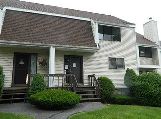 52 Spice Hill Dr, Wallingford, CT 06492