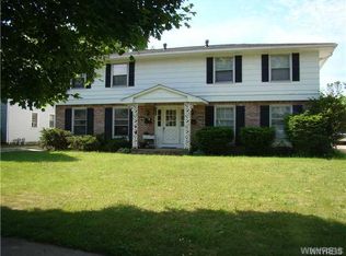 69 Sunshine Dr, Amherst, NY 14228