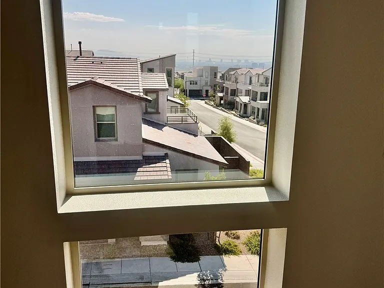 643 Solar Citrine St — Photo 29